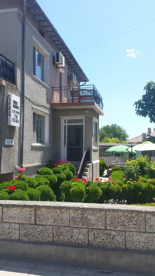 Къща За Гости "Черната Роза" Bulgarevo Exterior photo